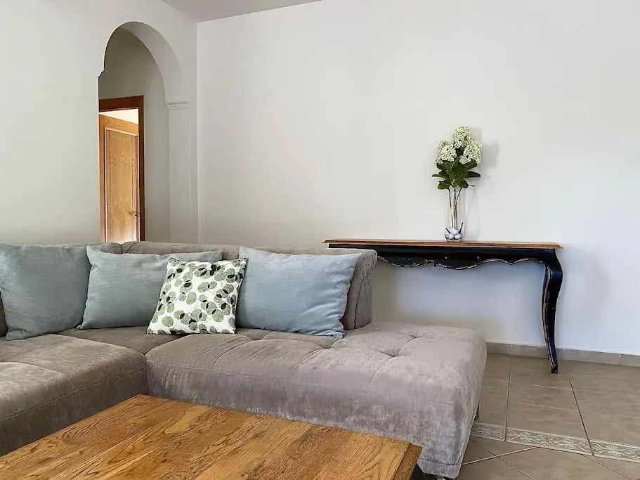Comfortable Family House With Pool And Jacuzzi Costa De Antigua Villa