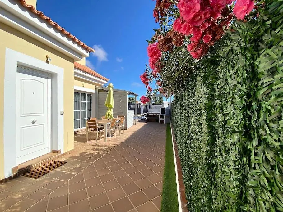 Comfortable Family House With Pool And Jacuzzi Costa De Antigua